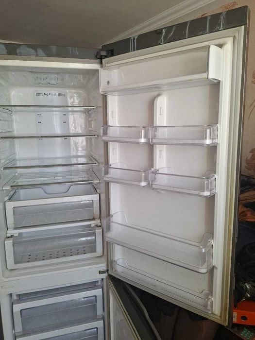 Холодильник Samsung RL52TEBIH No Frost