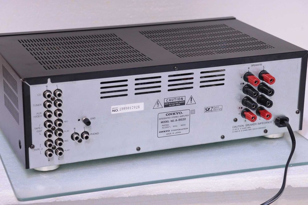 Statie Onkyo,2x65W,Japonia,(A-8620).