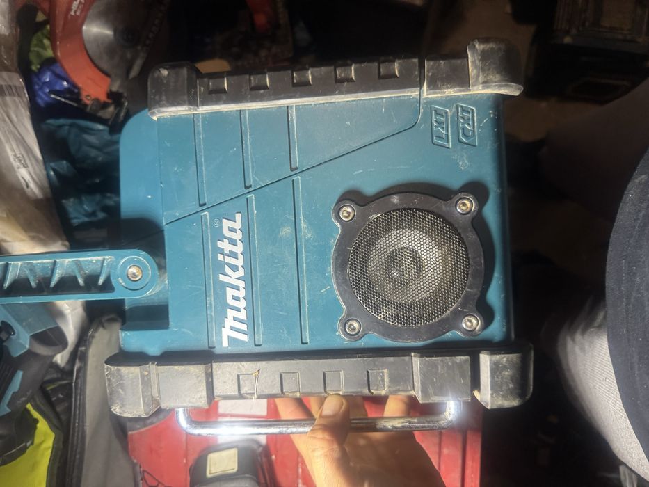 Radio  Makita defect