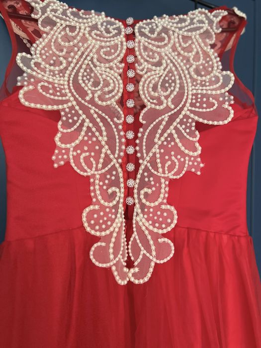 Рокля за Бал