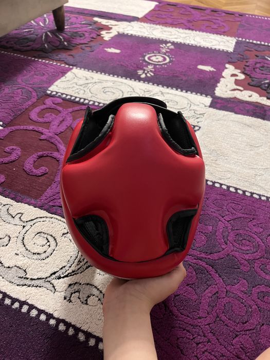 Продам шлем для кик боксинга