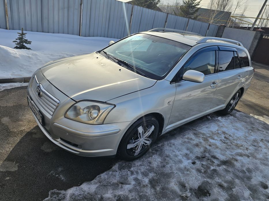 Продам Тойоту Авенсис 2005 года