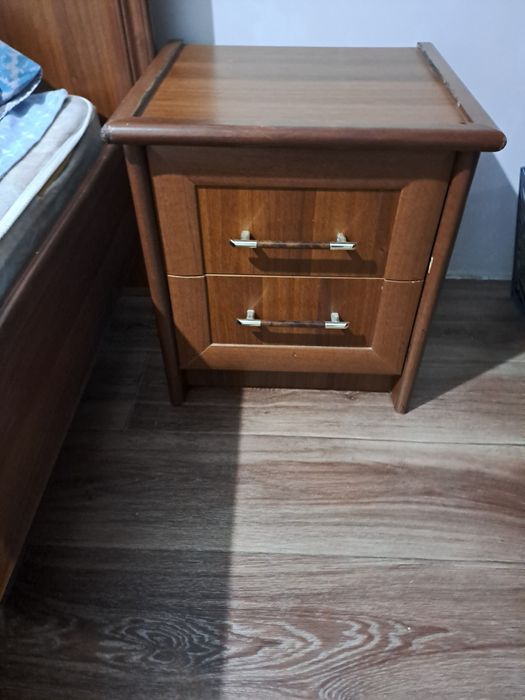 Продам б/у спальный гарнитур