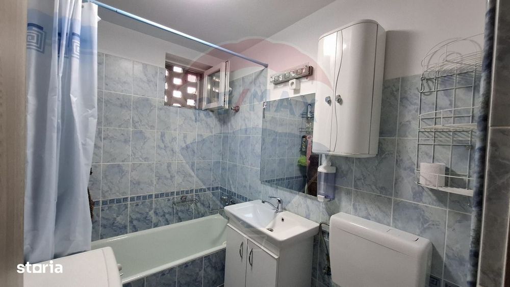Apartament cu 2 camere de vânzare în zona Central Reghin