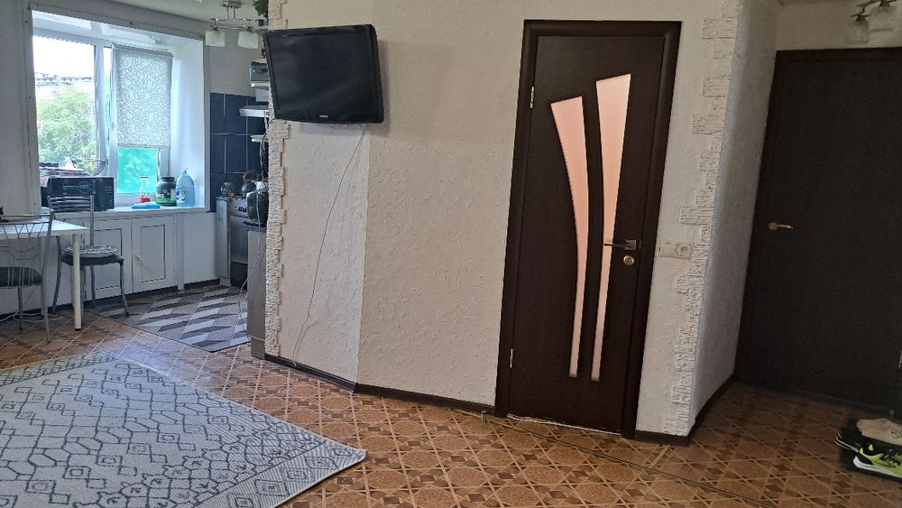 Продам  3 х комнатную квартиру