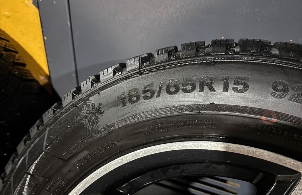 Продам зимний комплект резины с дисками TRIANGLE 185/65 R15
