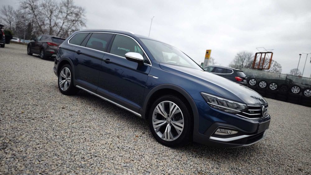 FULL АСИСТЕНЦИИ/ПЪТ/Пътни Знаци/Дистанция/Пешеходци Passat Alltrack