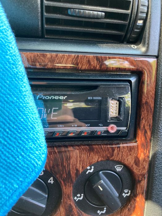 PIONEER DEH-1500UBA mp3 aux usb