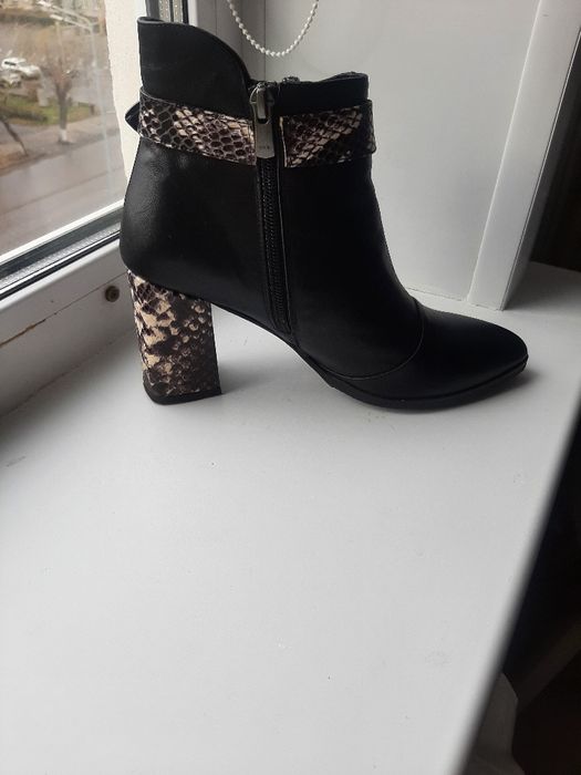 Полусапожки осенние размер 37