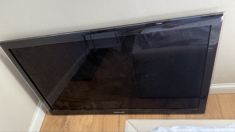 Телевизор samsung