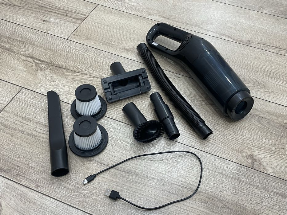 Автомобильный пылесос