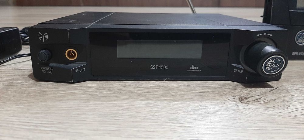 Vand  Akg wireless monitor in-ear