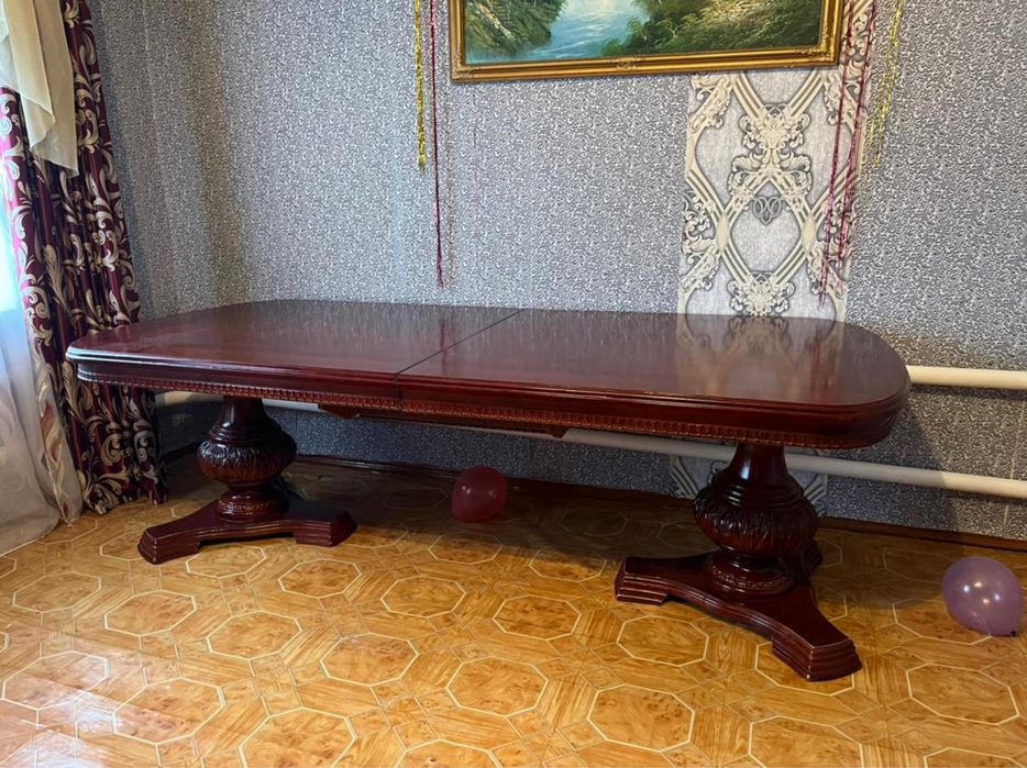 Продам стенку и стол за 50 тыс вместе