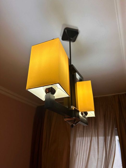 Vand set lustra si 2 veioze achizitionate de la Mobxpert