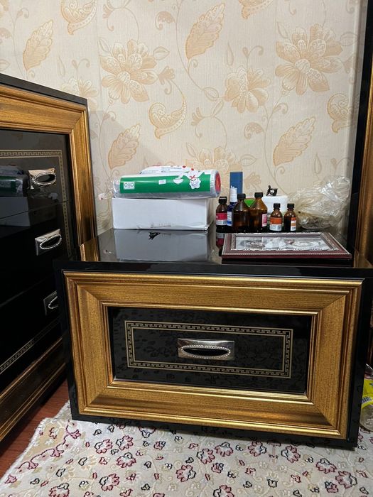 Продам спальный гарнитур