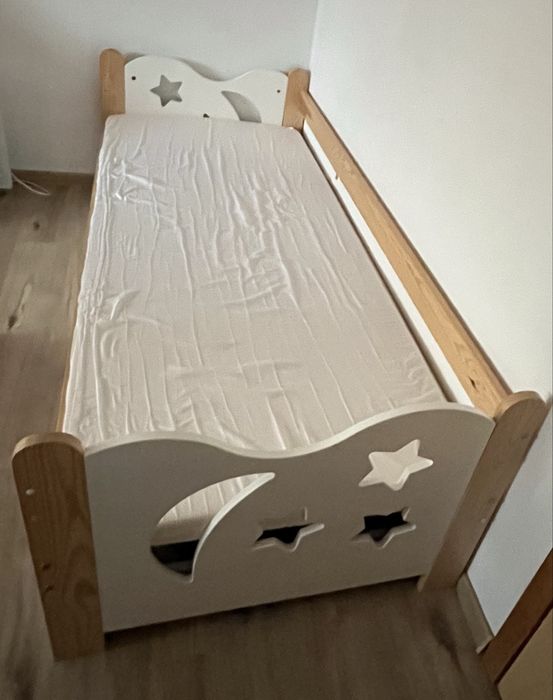 Детско легло с преграда