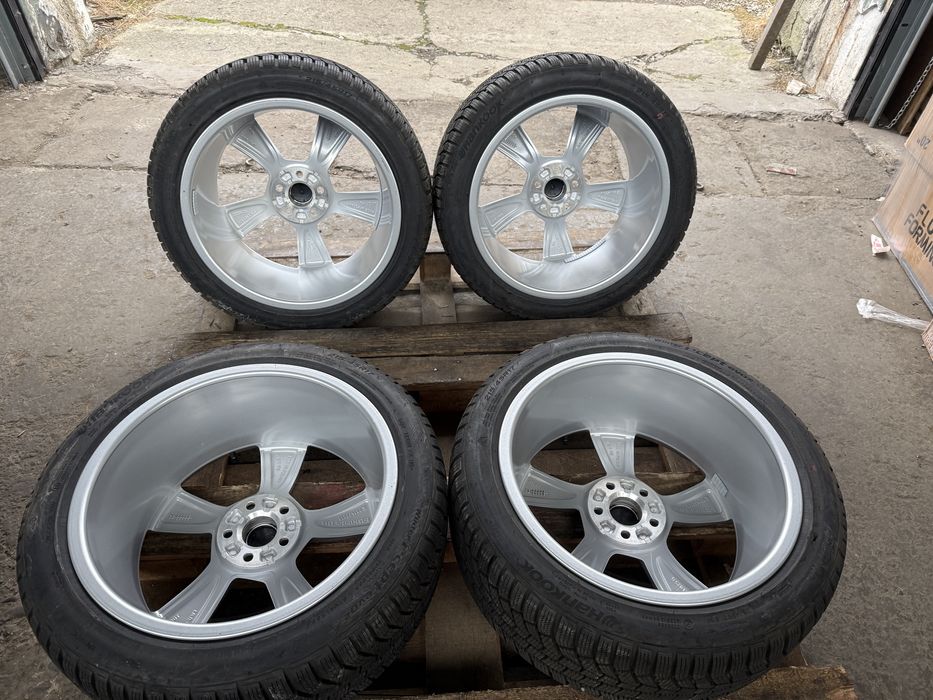 Jante originale Audi A1 Vw Polo Skoda Fabia anvelope iarna 215/45 17