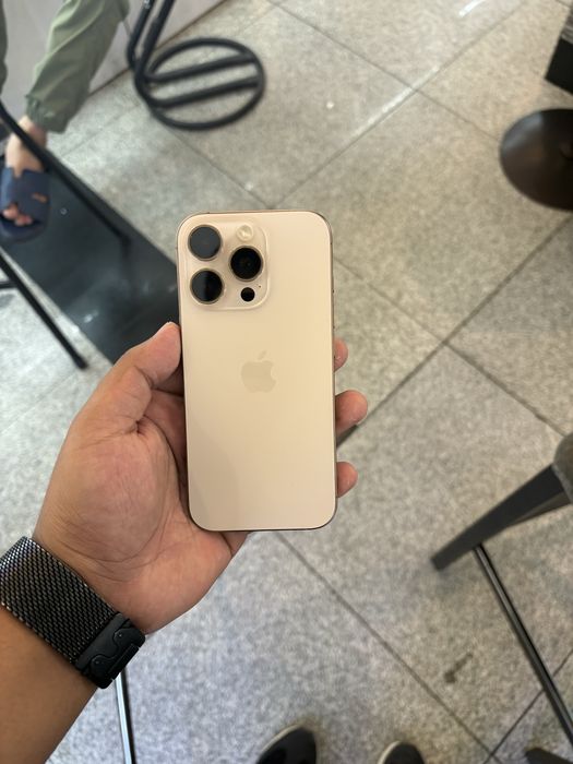 Продам iphone 16 pro