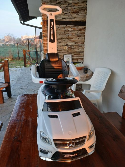 Мерцедес AMG, количка за бутане,каране,водене.