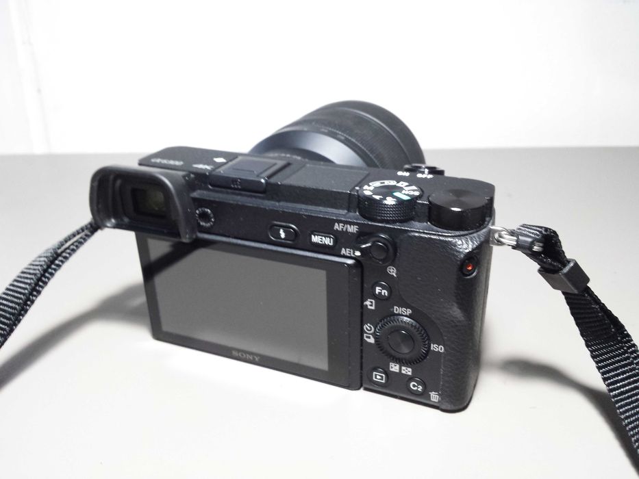 Sony A6300 + Два Обектива