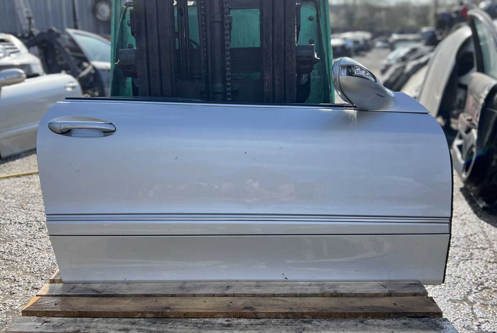 Предна врата за Mercedes CLK W209 / Мерцедес ЦЛК 2004г