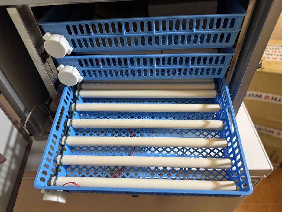 Incubator pentru oua profesional