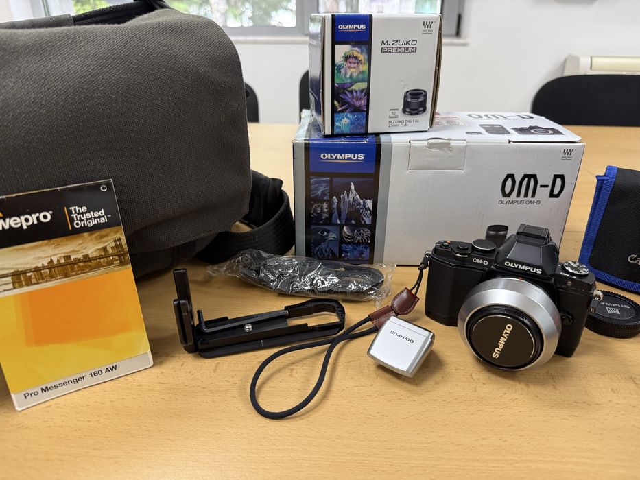 Olympus  OM-D E-M5 и аксесоари