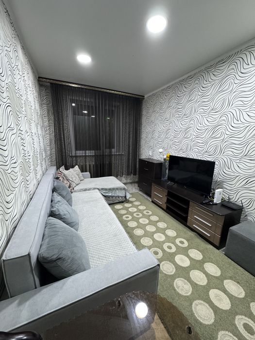 Сдам 2 ком кв на длительно