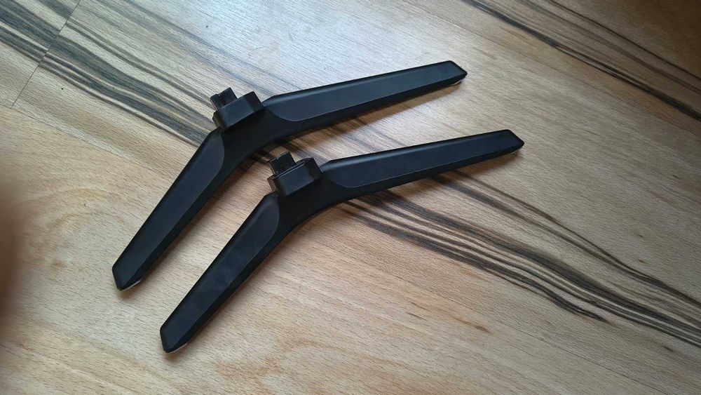 Set picioare (suporti) pentru Televizor Hisense 55E7HQ