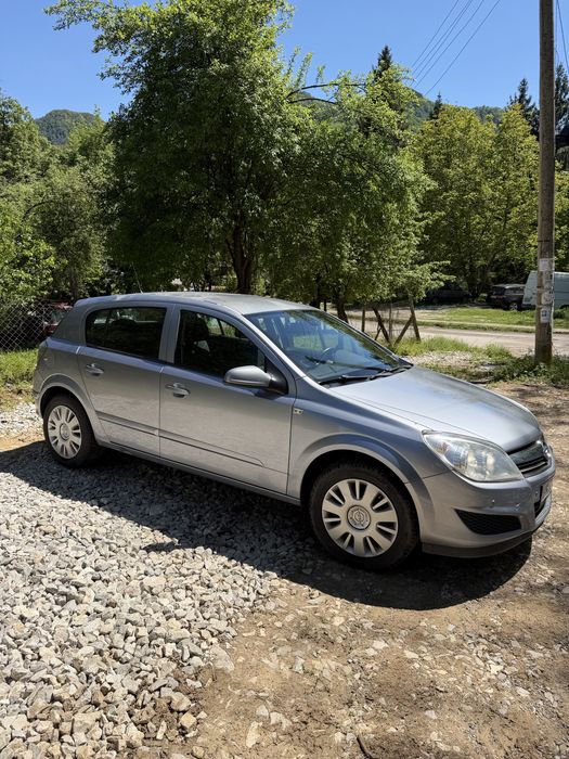 Opel Astra 1.6 бензин