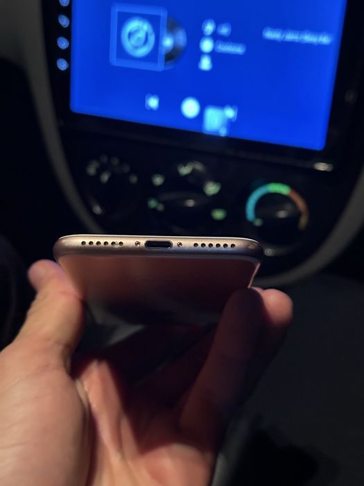 Iphone 7              .