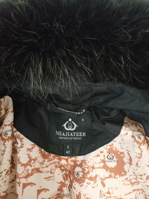 Женский пуховик размер S