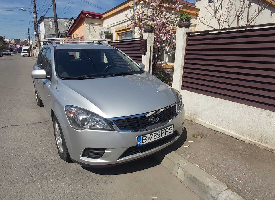 KIA Ceed 2012, 1.6 CRDi. Diesel