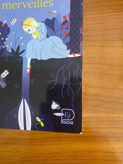 Carte in franceza: Alice in tara minunilor