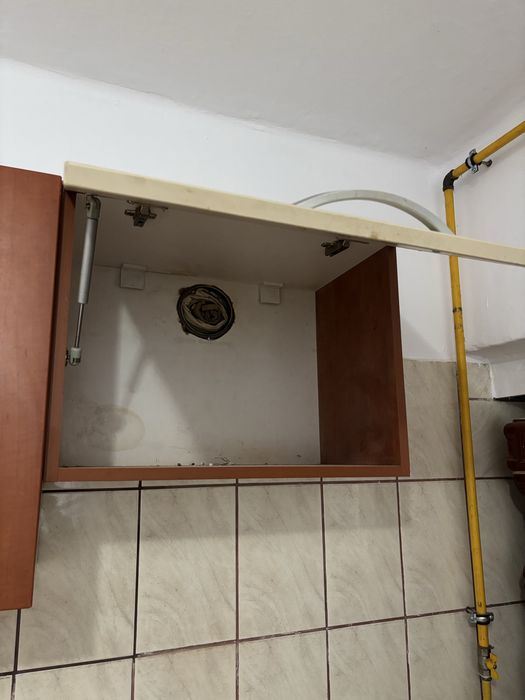 Bucatarie modulara in stare buna + hota noua