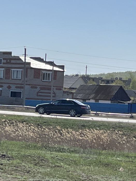 Продам машину mersedes e 200