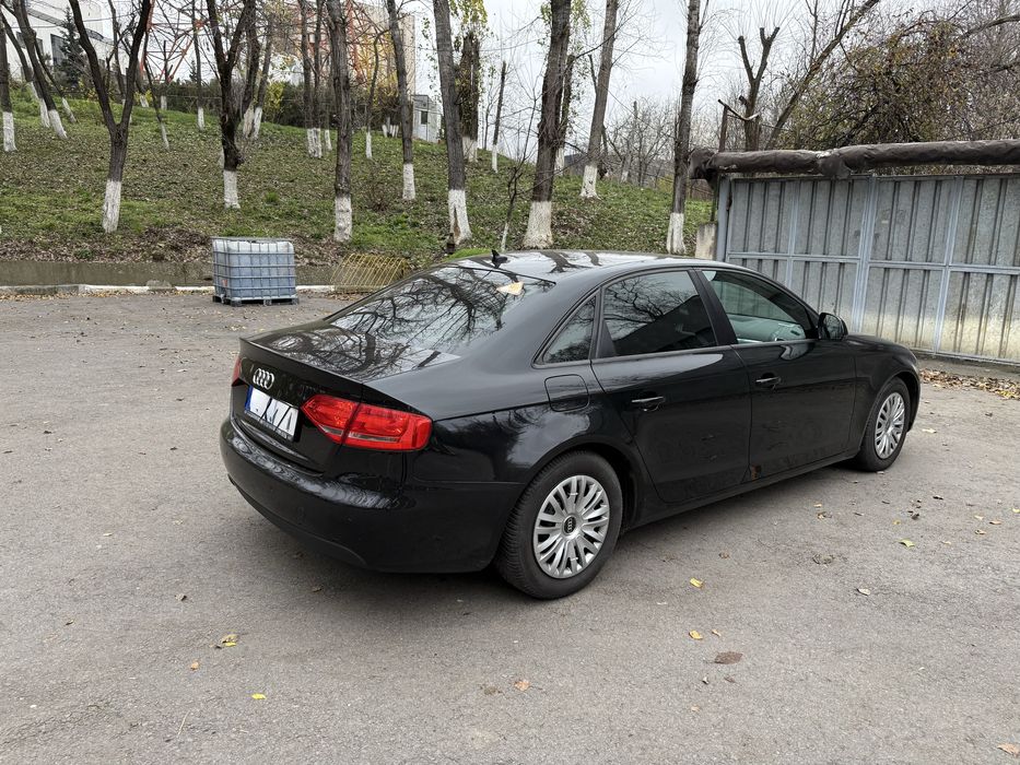 Vand Audi A4 B8 2009
