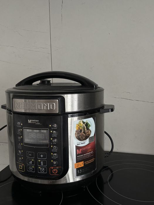 Мультиварка Redmond