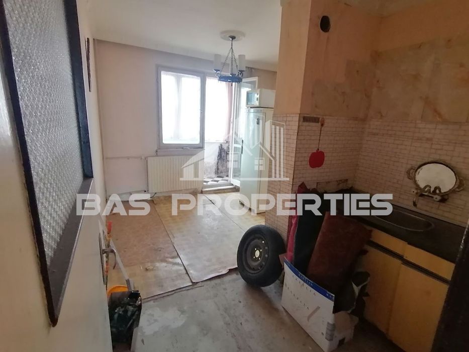 Продава се Тристаен апартамент в София, Люлин 9 - 89 кв.м за 2472 €/кв.м - Снимка #4