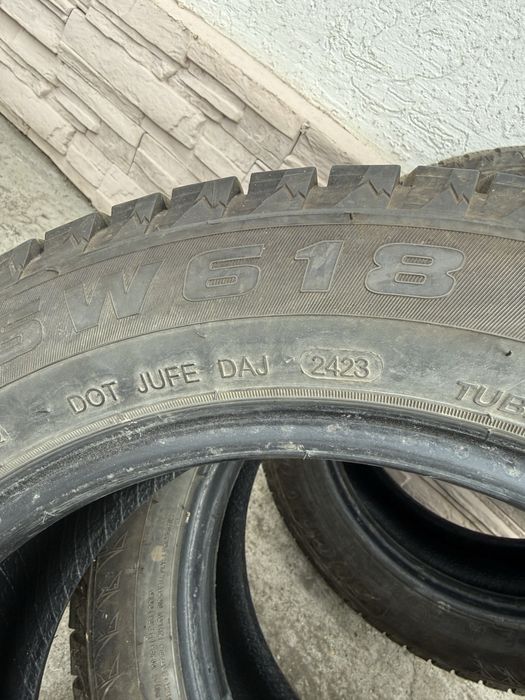 185 / 60 / 15 - GoodRide зимни 8мм дот 23год