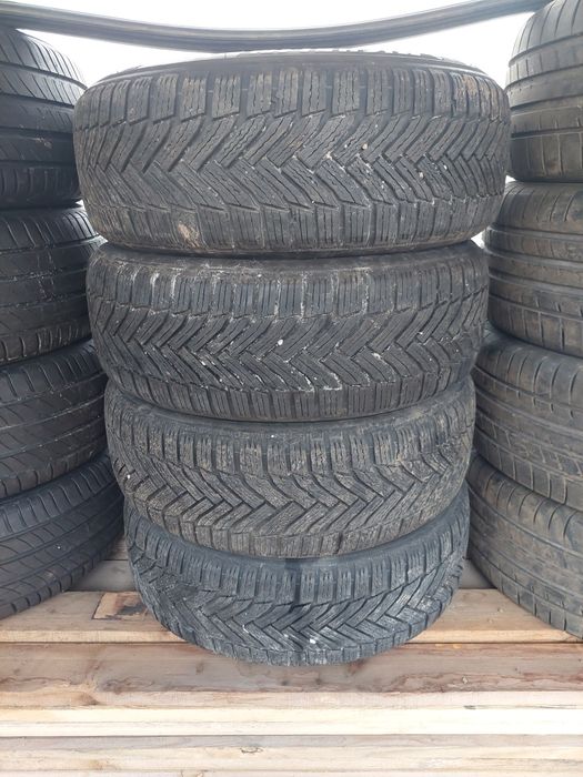 Anvelope iarna Michelin  205 60 16 dot 2021.     Pret 1200 lei
