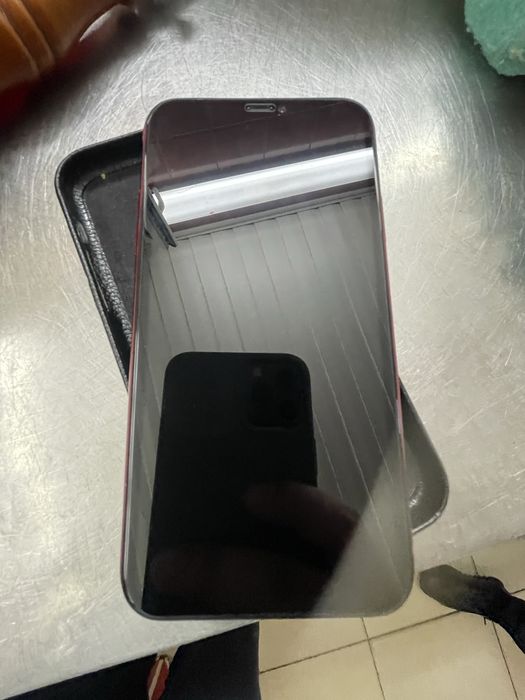 Продаю iPhone 11