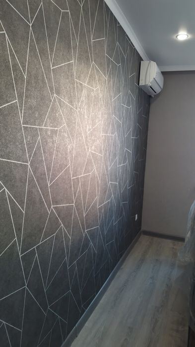 Поклейка обоев,косметический ремонт.