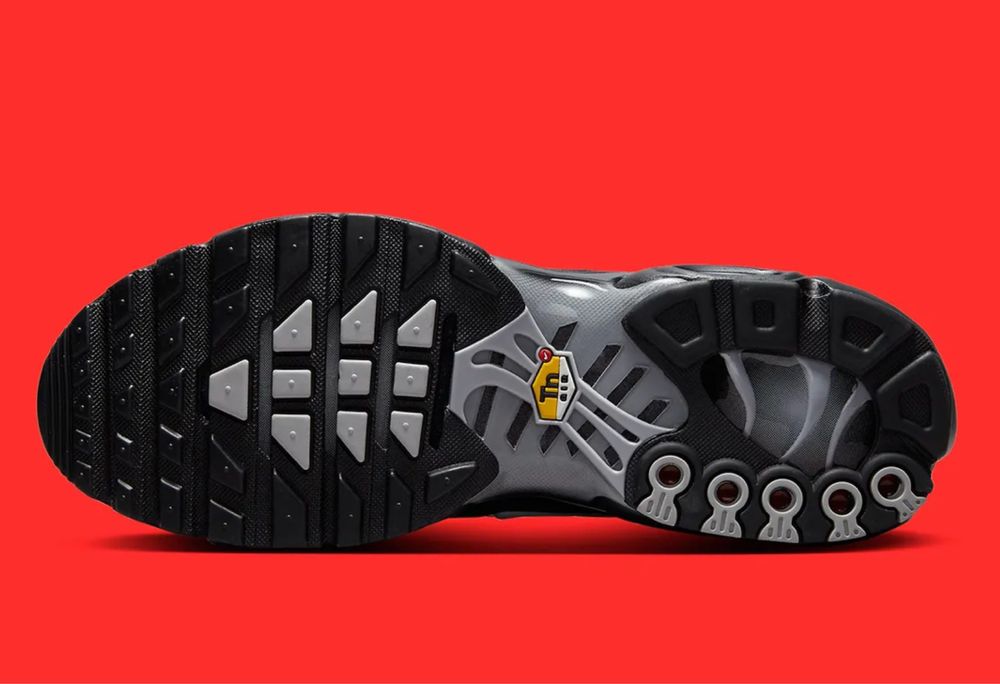 Nike air max plus ‘’Multi-Swoosh’’
