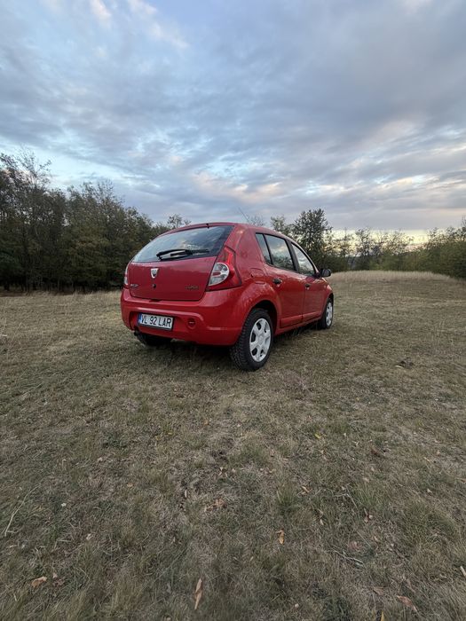Dacia  Sandero 1