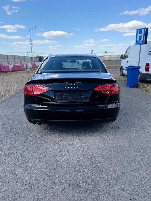Audi A4 B8 Sedan, S-line, 2.0 TDI, 143 cp, an 2010