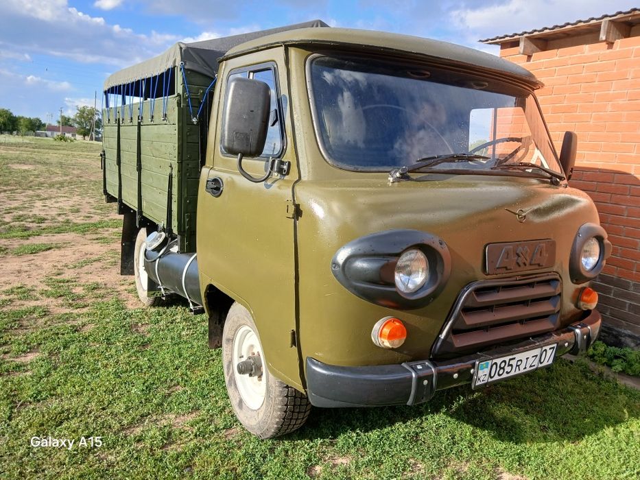 Продам УАЗ 3303.