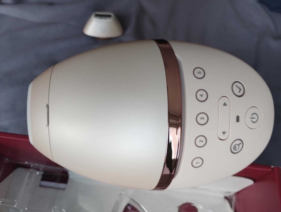 фотоепилатор Phillips Lumea BRI957/00