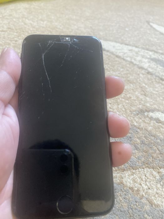 Iphone se продам