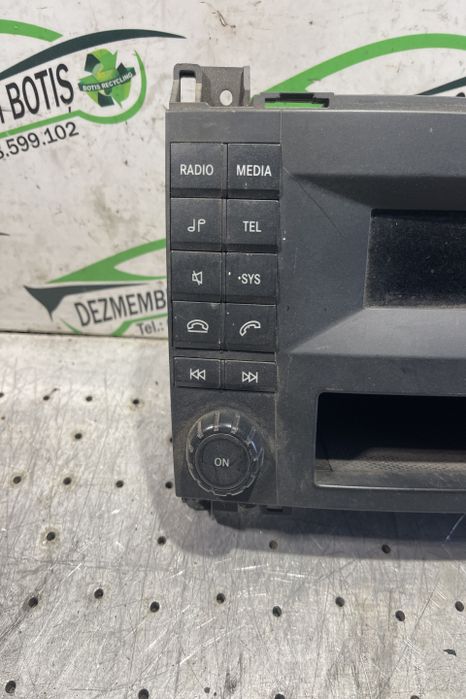 Radio cd A 906 900 51 03 A 906 900 51 03 A 906 900 51 03 Mercedes-Ben